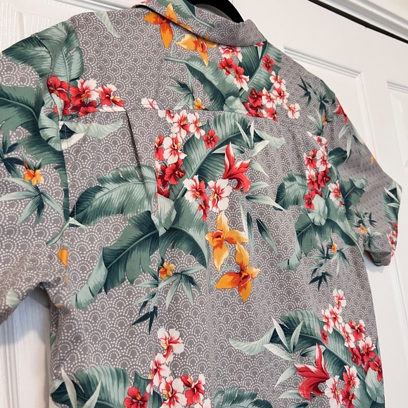 Tommy Bahama Men's Tropical Shirt - Picture 6 of 6